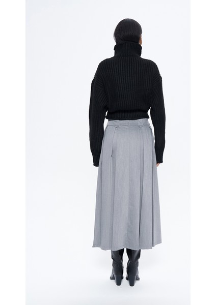 Pile Detaylı Midi Etek Gri