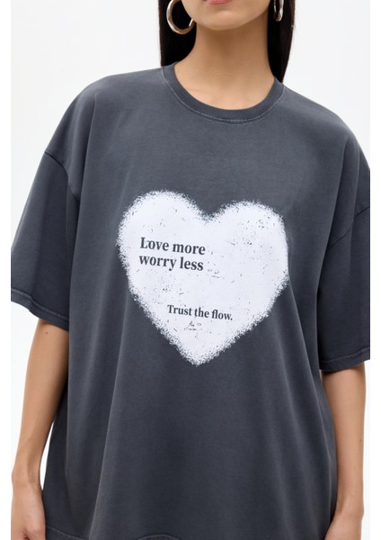 Kalp Baskılı Oversize Tişört Antrasit