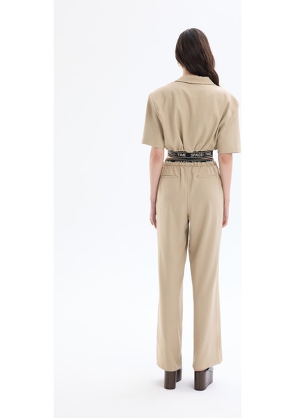 Beli Yazılı Kruvaze Yaka Düğmeli Kısa Ceket Bej