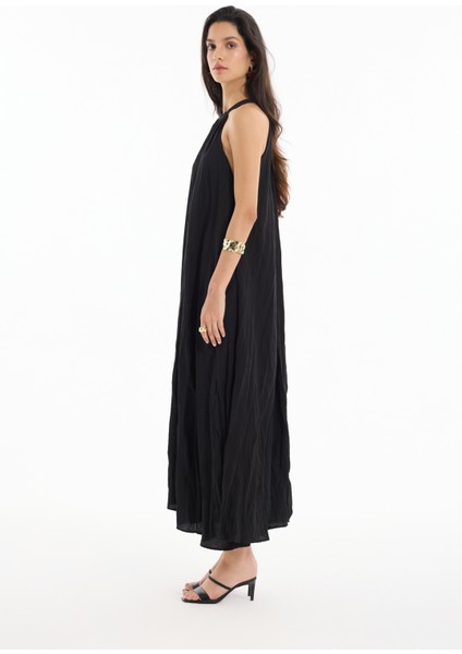 Kırışık Görünümlü Halter Yaka Uzun Elbise Siyah