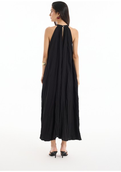 Kırışık Görünümlü Halter Yaka Uzun Elbise Siyah