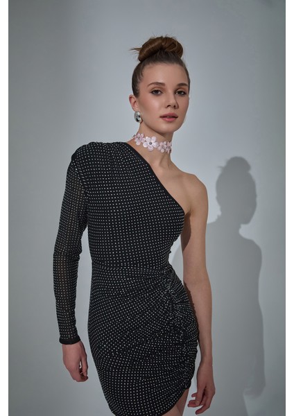Taş Aksesuarlı Tek Omuz Mini Elbise Siyah