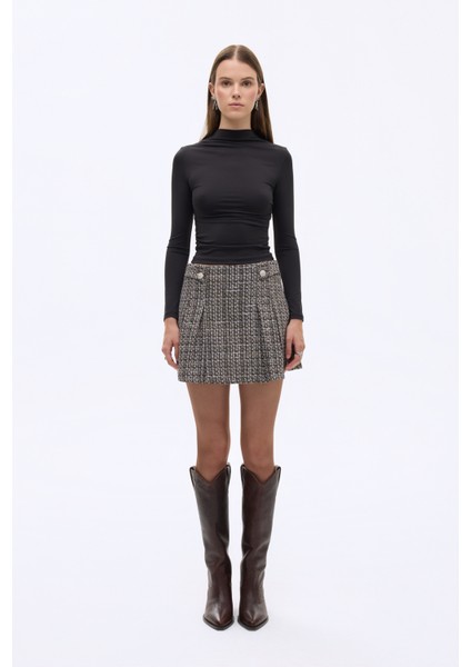 Pileli Düğme Aksesuarlı Tüvit Mini Etek Kahverengi