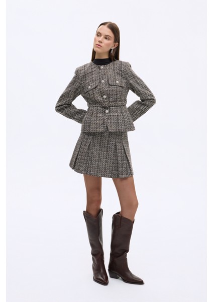 Pileli Düğme Aksesuarlı Tüvit Mini Etek Kahverengi