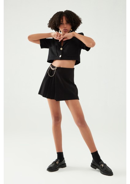 Aksesuar Detaylı Şort Etek Siyah