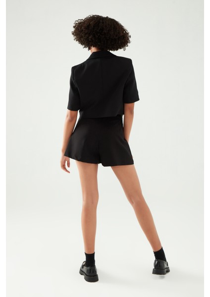 Aksesuar Detaylı Şort Etek Siyah