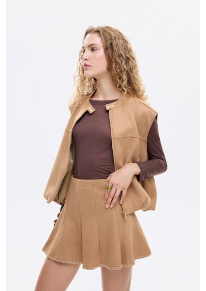 Zikzak Dikiş Detaylı Süet Görünümlü Mini Etek Bej