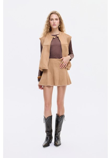 Zikzak Dikiş Detaylı Süet Görünümlü Mini Etek Bej