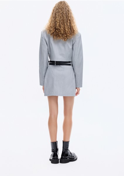 Çift Kemerli Metal Etiket Detaylı Mini Etek Gri