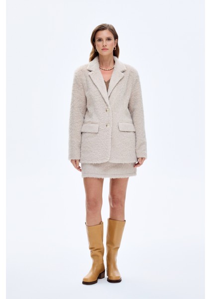 Tüylü Dokulu Oversize Blazer Ceket Bej fırsatları