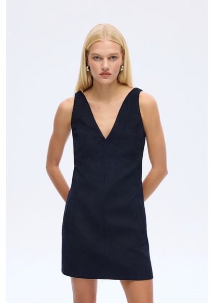 V Yaka Kadife Mini Elbise Lacivert fırsatları