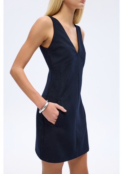 V Yaka Kadife Mini Elbise Lacivert indirimleri