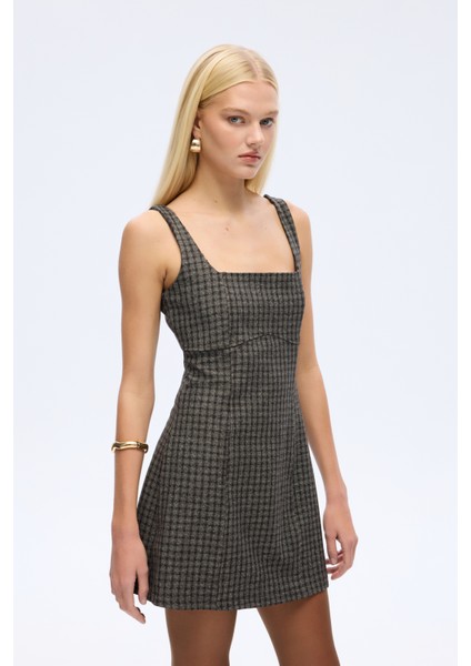 Ekose Kare Yaka Mini Elbise Kahverengi fırsatları