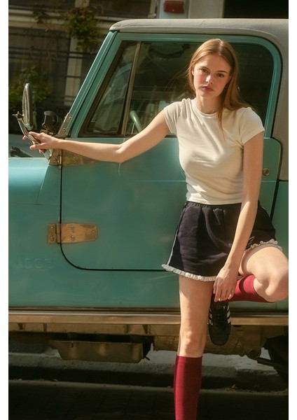 Bisiklet Yaka Basic Tişört Ekru