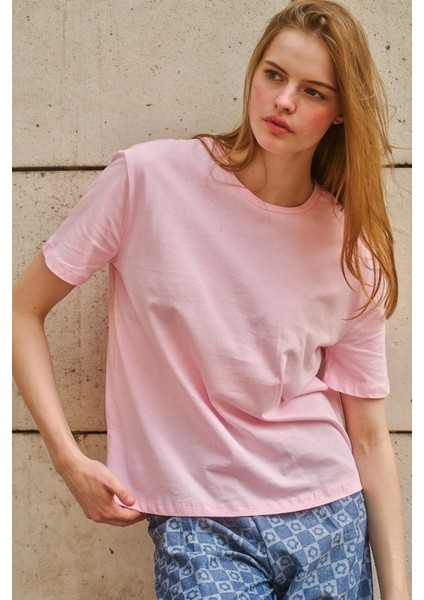 Bisiklet Yaka Oversize Basic Tişört Pembe