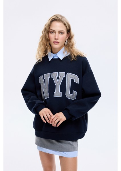 Gömlek Yakalı Nakış Detaylı Oversize Sweatshirt Lacivert