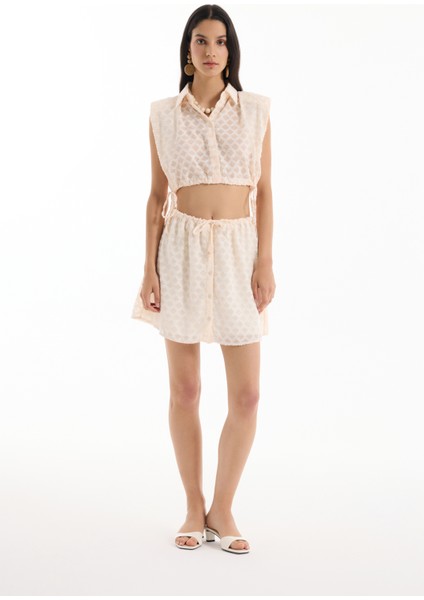 Düğmeli Dokulu Kolsuz Gömlek Ekru