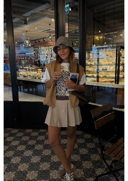 Kontrast Bel Pileli Mini Şort Etek Bej