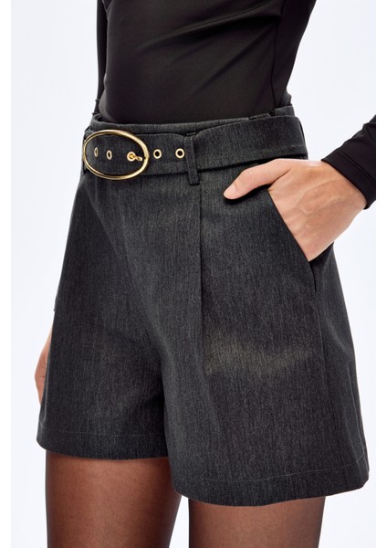 Tokalı Kemerli Pileli Mini Şort Antrasit indirimleri