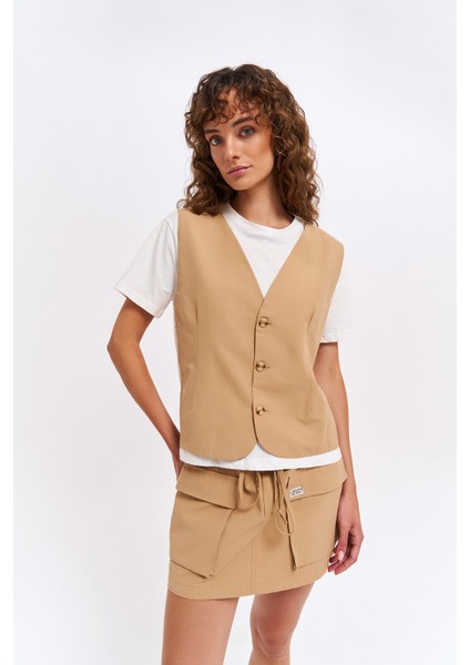 Yelek Detaylı Tişört Camel