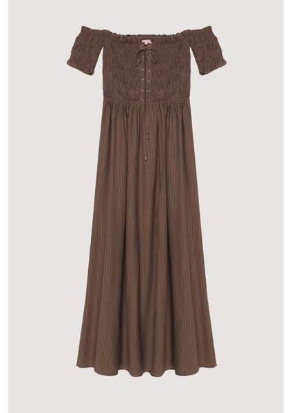 Kuş Gözü Bağlamalı Düşük Omuz Elbise Kahverengi