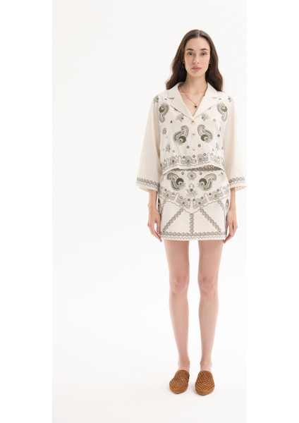 Nakış Desenli Düğmeli V Yaka Keten Gömlek Naturel