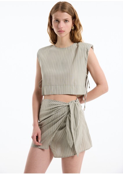 Volan Bağlamalı Çizgili Mini Etek Haki