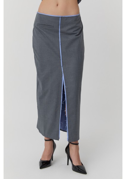 Garni Detaylı Önden Yırtmaçlı Midi Etek Gri