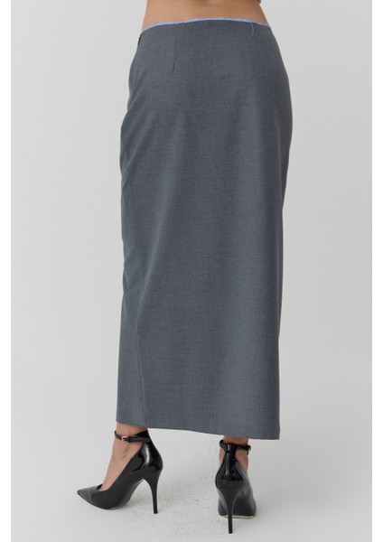 Garni Detaylı Önden Yırtmaçlı Midi Etek Gri