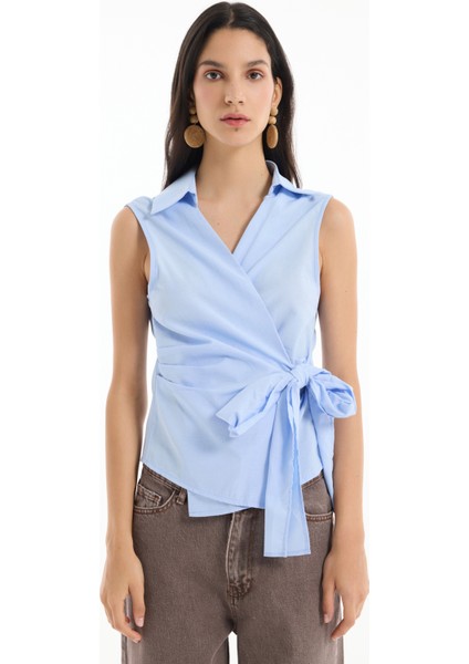 Kruvaze Yaka Bağlamalı Kolsuz Bluz Mavi