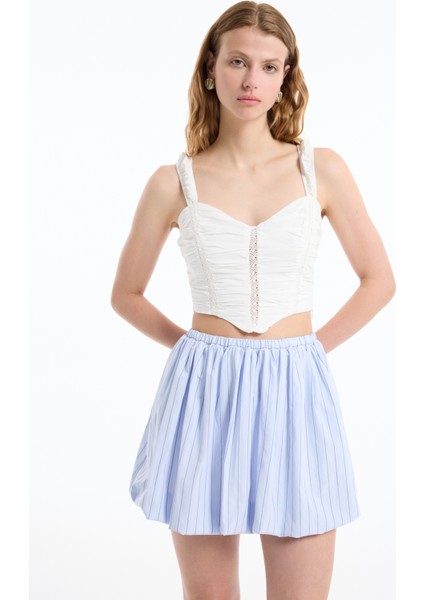 Dantel Detaylı Drapeli Crop Bluz Ekru