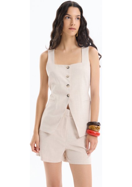 Kare Yaka Düğmeli Yelek Bluz Naturel