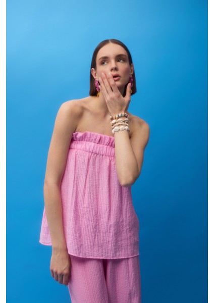 Gofre Kumaş Fırfırlı Straplez Bluz Pembe