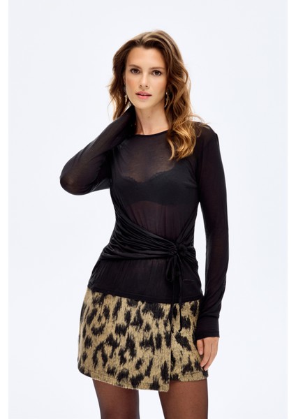 Yan Büzgülü Bağcıklı Transparan Bluz Siyah indirimleri