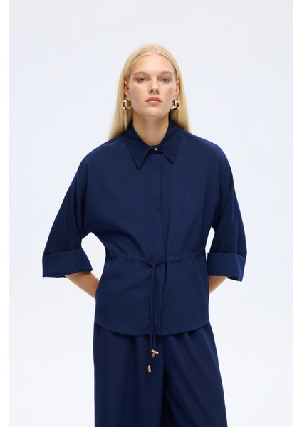 Beli Bağcıklı Manşet Kol Gömlek Lacivert fiyatları