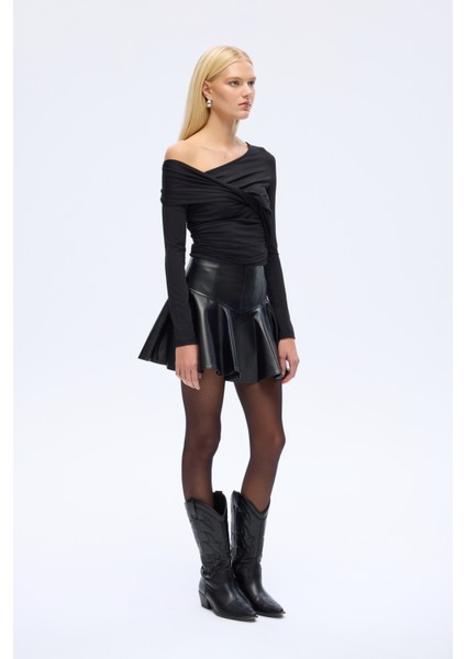 Drapeli Asimetrik Düğümlü Bluz Siyah fırsatları