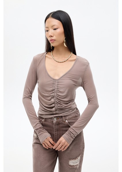 Önü Büzgülü V Yaka Transparan Bluz Vizon fiyatları