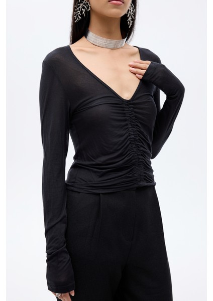 Önü Büzgülü V Yaka Transparan Bluz Siyah fırsatları