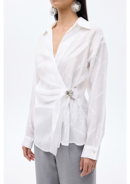 Toka Aksesuarlı Kruvaze Bluz Ekru fırsatları