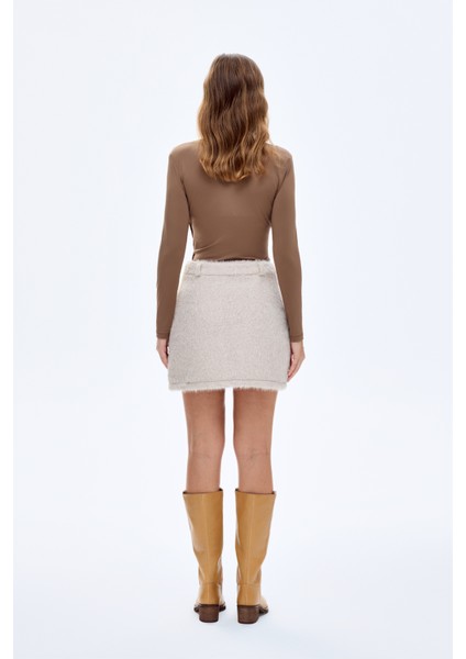 Cep Detaylı Tüylü Mini Etek Bej