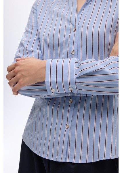 Çizgili Vücuda Oturan Klasik Gömlek Mavi indirimleri