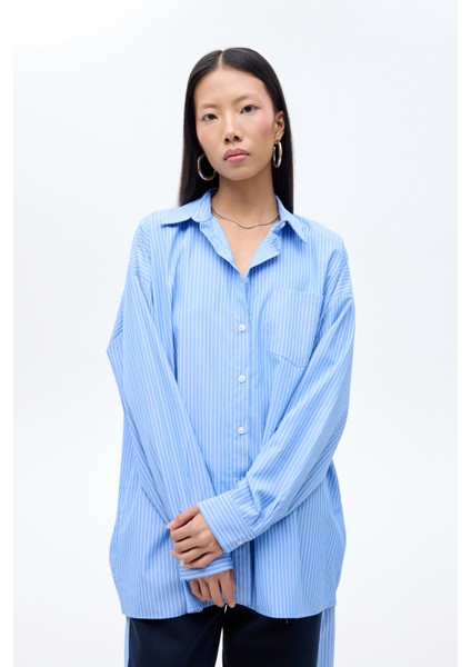 Sırtı Yazı Baskılı Oversize Çizgili Gömlek Mavi