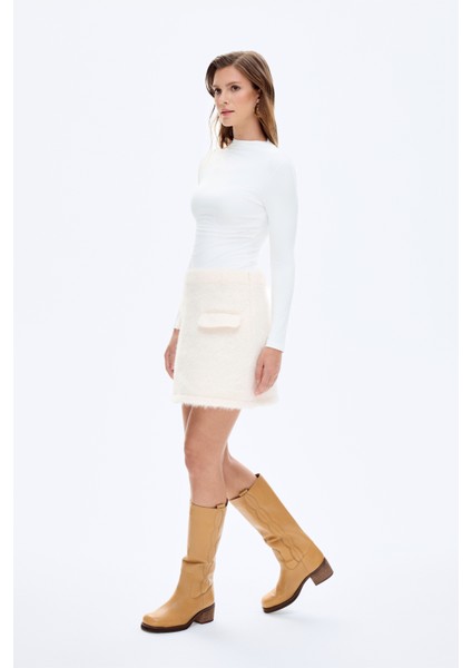 Cep Detaylı Tüylü Mini Etek Ekru indirimleri