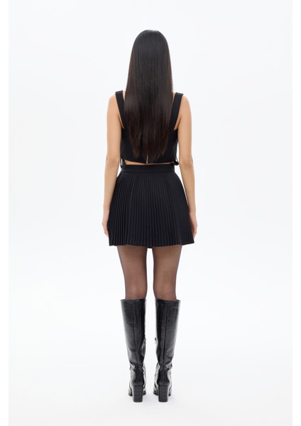 Kapak Cepli Pileli Mini Etek Siyah