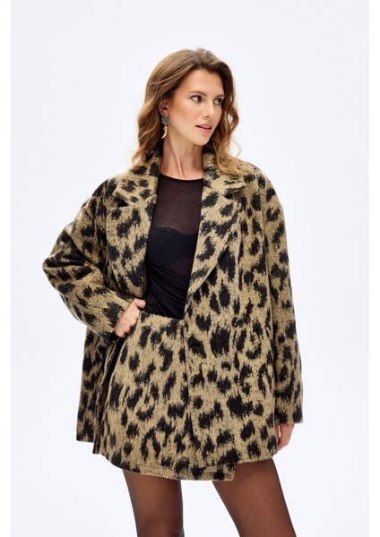 Leopar Desenli Oversize Kruvaze Kaban Bej fırsatları