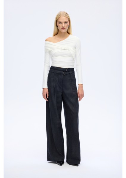 Drapeli Asimetrik Düğümlü Bluz Ekru fırsatları