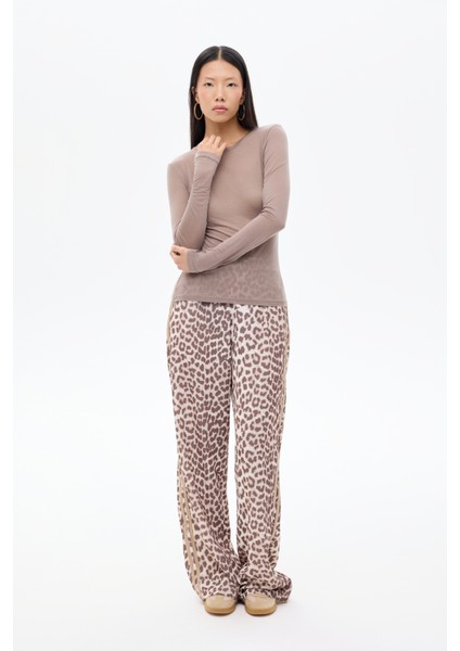 Bisiklet Yaka Basic Bluz Vizon fırsatları