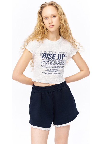 Baskılı Kırışık Dokulu Crop Tişört Ekru