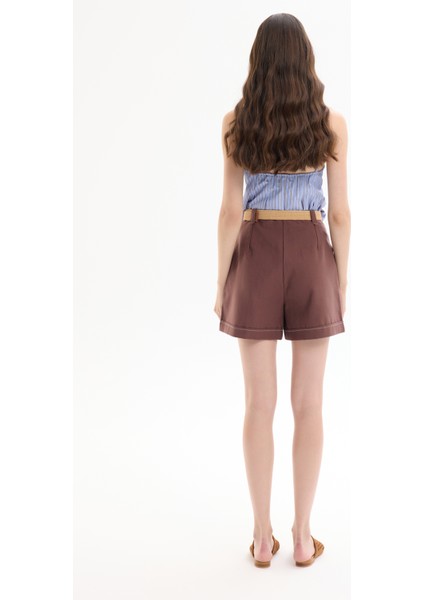 Hasır Kemer Aksesuarlı Pile Detaylı Mini Şort Kahverengi