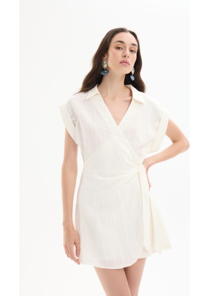 Kruvaze Yaka Beli Bağlamalı Şort Tulum Ekru